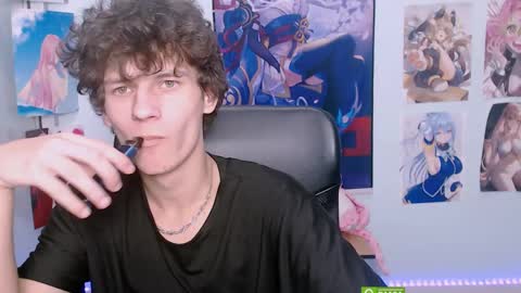 Snapshot of den_rich chatting on 03/12/25, 12:47 Den online show from 03/12/25, 12:47