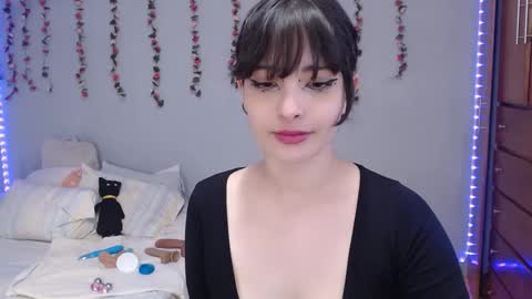 Snapshot of deni_bloom chatting on 01/04/25, 11:38 Denisse    schedule Monday to Friday 1300-1900 mexican time Saturday-maybe it could be a surprise IDEPENDENT MODEL online show from 01/04/25, 11:38