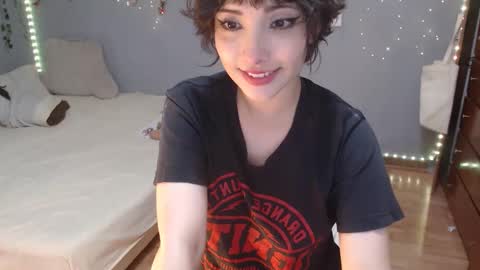 Snapshot of deni_bloom chatting on 02/25/25, 07:20 Denisse    schedule Monday to Friday 1300-1900 mexican time Saturday-maybe it could be a surprise IDEPENDENT MODEL online show from 02/25/25, 07:20