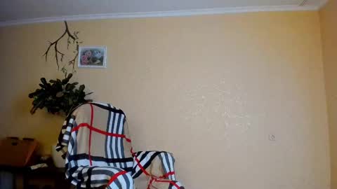 Snapshot of deni_boy99 chatting on 02/21/25, 08:27 Deni online show from 02/21/25, 08:27