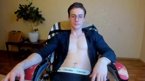 Snapshot of deni_boy99 chatting on 02/26/25, 09:16 Deni online show from 02/26/25, 09:16