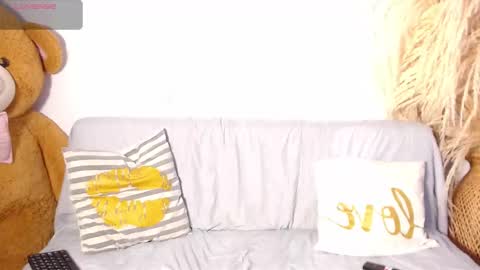   online show from 10/28/25, 12:09