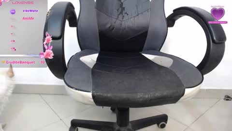 Snapshot of denis_sweet_ chatting on 10/02/25, 12:39 denis online show from 10/02/25, 12:39