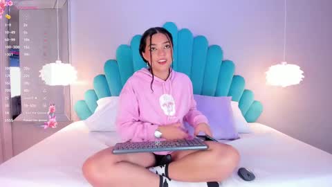 Denise online show from 01/31/25, 04:25