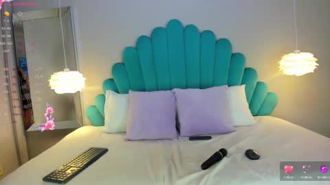 Denise online show from 02/05/25, 04:06