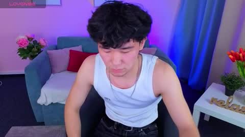 Snapshot of denishunter chatting on 11/16/25, 02:33 denishunter online show from 11/16/25, 02:33