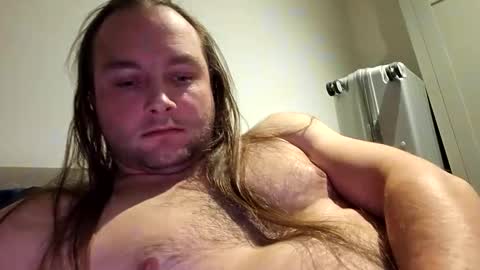 Snapshot of dennis210586 chatting on 02/01/25, 02:05 dennis210586 online show from 02/01/25, 02:05