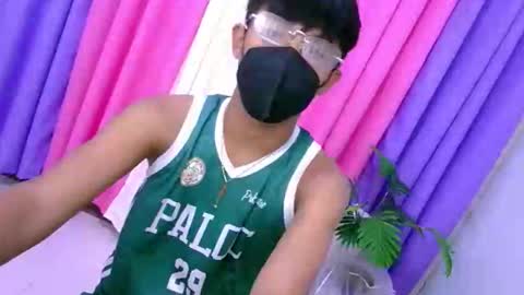 Snapshot of dennis_asiancock chatting on 09/27/25, 01:05 Dens online show from 09/27/25, 01:05