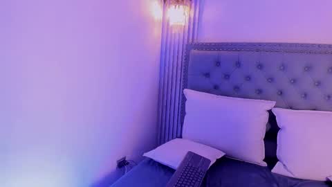 Denisse  online show from 02/11/26, 07:30