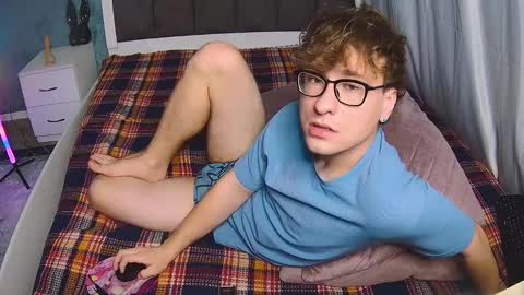 Dennis online show from 11/22/25, 08:52