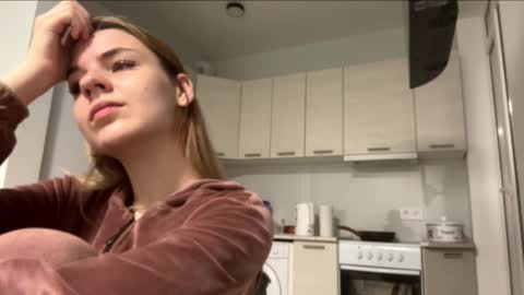 Denni online show from 11/04/25, 03:44