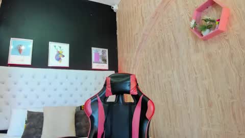 dennyzeans online show from 12/05/25, 11:30