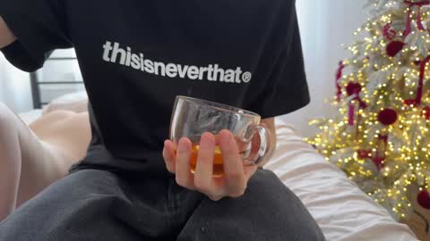 Snapshot of denobluora chatting on 01/12/25, 08:04 Jasper   online show from 01/12/25, 08:04