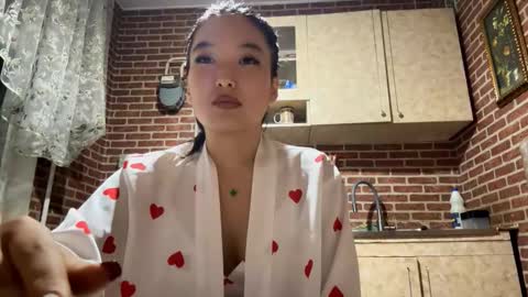 Snapshot of denysebernacchi chatting on 09/18/25, 02:19 Emma online show from 09/18/25, 02:19