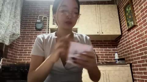 Snapshot of denysebernacchi chatting on 09/27/25, 01:16 Emma online show from 09/27/25, 01:16