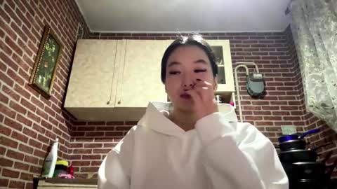 Emma online show from 01/06/26, 02:10