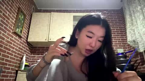 Emma online show from 01/14/26, 02:23