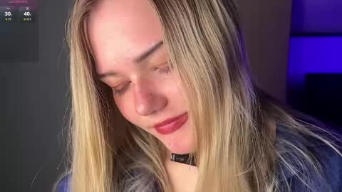 Luna online show from 04/19/26, 05:23