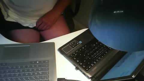 Snapshot of der_joe chatting on 10/21/25, 07:09 Joe online show from 10/21/25, 07:09