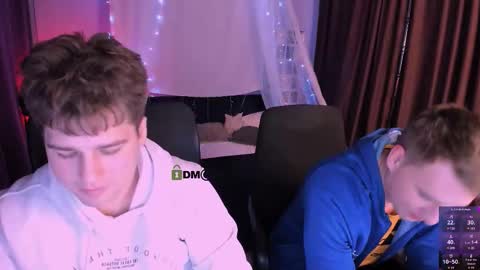 derek_hawk_ online show from 12/20/25, 08:05