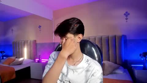 derek_sinn online show from 04/16/26, 09:39