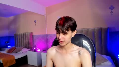 derek_sinn online show from 04/17/26, 08:34