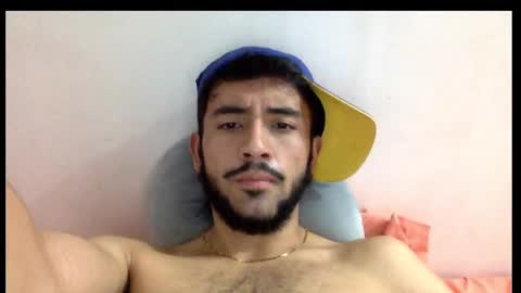 Snapshot of derek_smiith chatting on 01/15/25, 11:32 Derek smiith online show from 01/15/25, 11:32