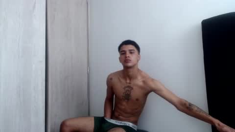 derek_star_ online show from 06/25/26, 04:00