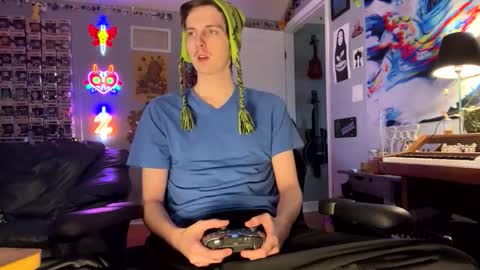 derekdings online show from 12/17/25, 02:34