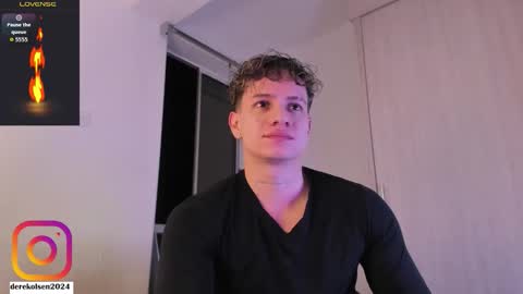 Snapshot of derekolsen_ chatting on 10/21/25, 03:18 Derek  IG Derekolsen2024 online show from 10/21/25, 03:18