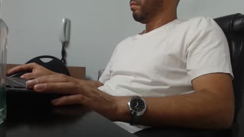     online show from 12/06/24, 11:11