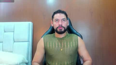 DerryBigger CM online show from 10/20/25, 03:23