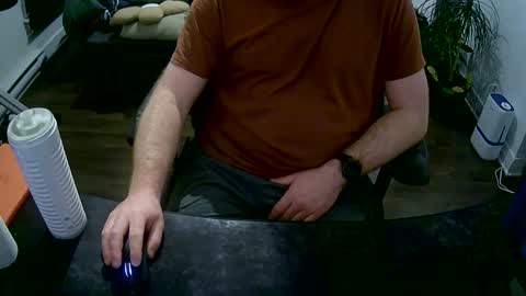 Snapshot of desdisdes chatting on 03/04/26, 01:44 desdisdes online show from 03/04/26, 01:44