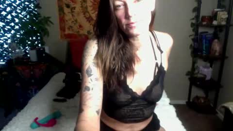 desertluxe87 online show from 12/04/25, 07:33