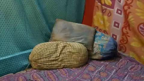 desi_boy799417 online show from 02/18/26, 06:42