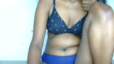 Snapshot of desi_darling chatting on 07/16/26, 12:11 kajal online show from 07/16/26, 12:11