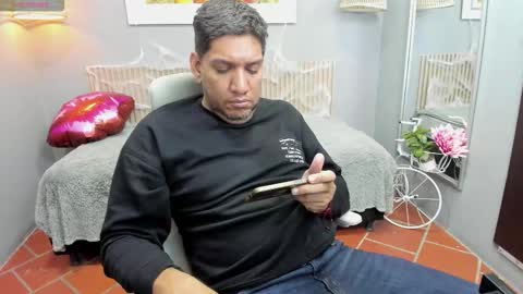 Snapshot of designturbate chatting on 10/13/25, 11:38 Designturbate online show from 10/13/25, 11:38