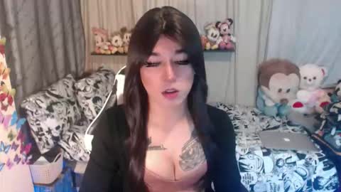 LORINE online show from 10/14/25, 06:03
