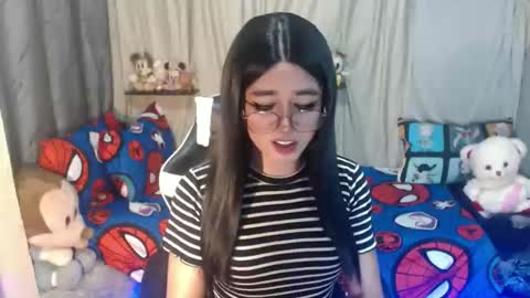 LORINE online show from 10/17/25, 04:53