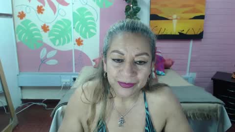Snapshot of desire_latin chatting on 12/19/24, 08:34 VALERIA online show from 12/19/24, 08:34