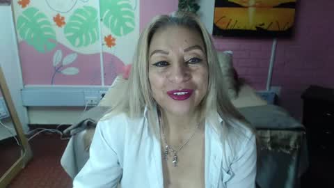 Snapshot of desire_latin chatting on 01/27/25, 07:56 VALERIA online show from 01/27/25, 07:56