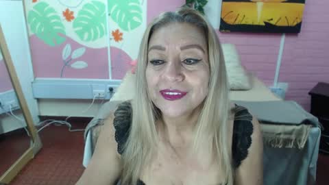 Snapshot of desire_latin chatting on 01/28/25, 08:36 VALERIA online show from 01/28/25, 08:36