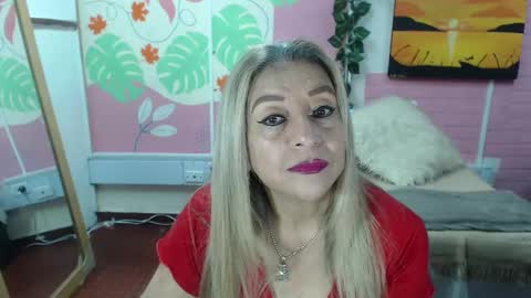 Snapshot of desire_latin chatting on 02/20/25, 04:46 VALERIA online show from 02/20/25, 04:46