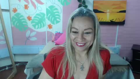 Snapshot of desire_latin chatting on 10/11/25, 04:16 VALERIA online show from 10/11/25, 04:16