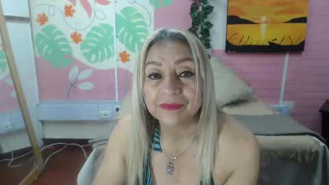 Snapshot of desire_latin chatting on 06/06/26, 04:44 VALERIA online show from 06/06/26, 04:44
