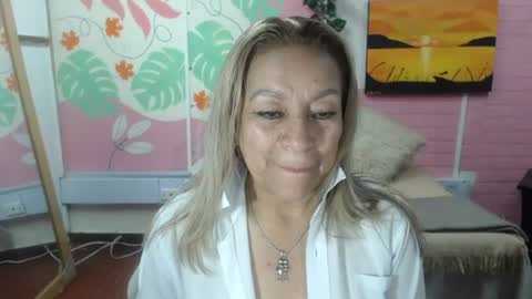 Snapshot of desire_latin chatting on 07/01/26, 08:41 VALERIA online show from 07/01/26, 08:41
