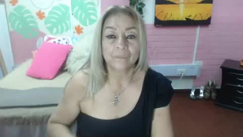Snapshot of desire_latin chatting on 07/16/26, 04:46 VALERIA online show from 07/16/26, 04:46