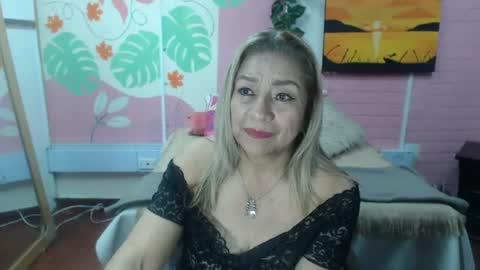 Snapshot of desire_latin chatting on 07/25/26, 05:54 VALERIA online show from 07/25/26, 05:54