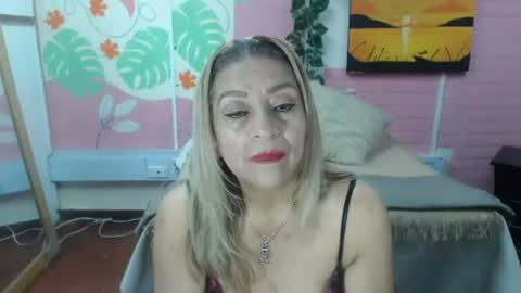 Snapshot of desire_latin chatting on 07/29/26, 03:10 VALERIA online show from 07/29/26, 03:10