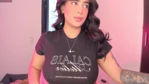 Snapshot of desired_breasts chatting on 03/14/26, 06:13 Sophie online show from 03/14/26, 06:13